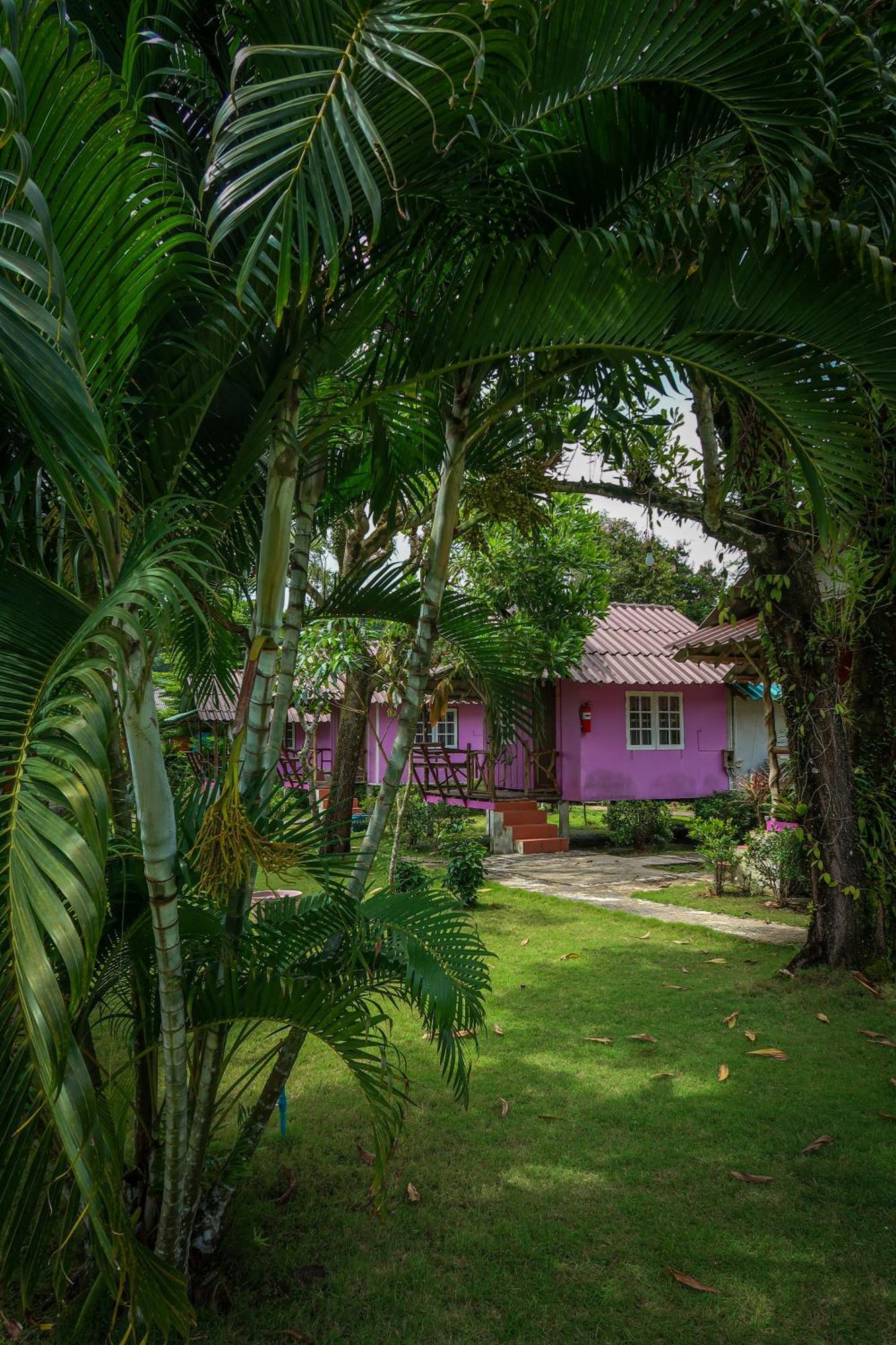 The Mermaid House Hotel Ko Kut Exterior photo